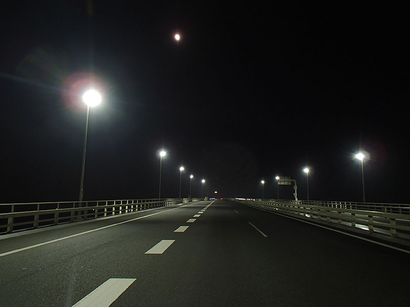 高速道路照明
照明設備、通信設備の施工